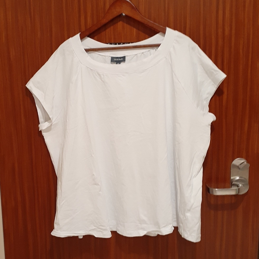 Modcloth Not So Basic Tee 4x Euc - image 1